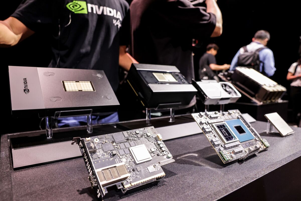 TechUpdaterProo's tweet card. US officials are having early discussions on whether to let Nvidia Corp. sell its H200 artificial intelligence chips to China, according to people familiar with the matter, a contentious potential...