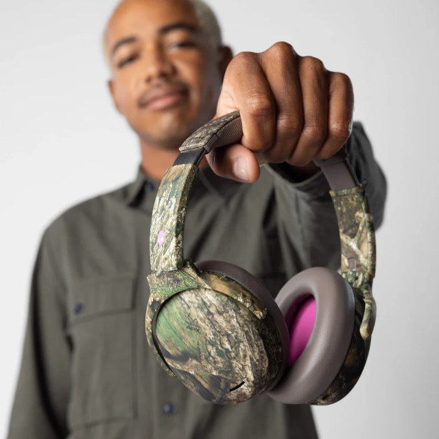 AndroidGuys's tweet card. Hunting for gifts that pack style, sound, and adventure into one? Skullcandy’s 2024 audio gear lineup makes holiday shopping a breeze. Packed with fresh designs, top-tier sound, and rugged durabili…