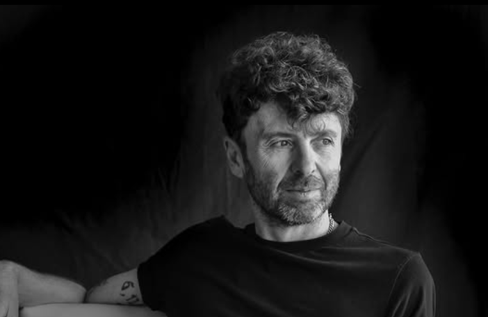 elgeneracional's tweet card. 'Charles loves Josefa', la nueva novela gráfica de Fermín Solís, de la mano de Salamandra Graphic: una vuelta a las España rural en 1951.