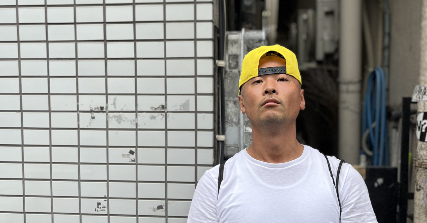 RCSRECS's tweet card. ずれてるけど、こっちのほうがいい 　MC KHAZZはRCSLUMに所属するラッパー。東海エリアでも屈指のB-BOYと言える彼のライヴでは、パンクスが暴れているという話を聞く。バーで「I'm Your Pupp […]