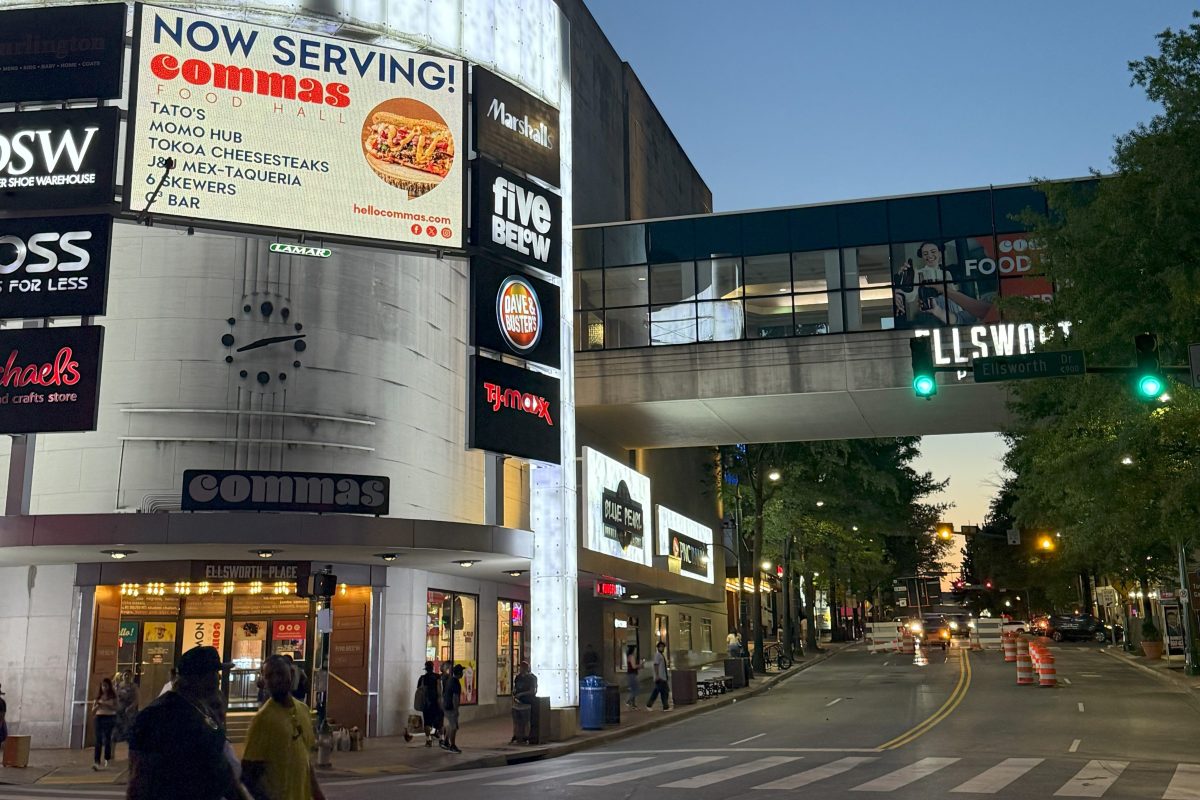 hellocommas's tweet card. The two-day event features food samples, prizes, live music and entertainment in Silver Spring's newest dining destination.