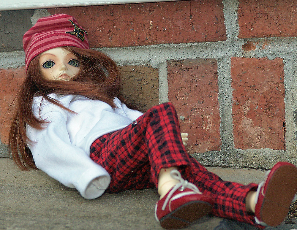 undeadthreads's tweet card. We received some nice photos of the new MSD sized PJ paints Pattern from Juil Li today.