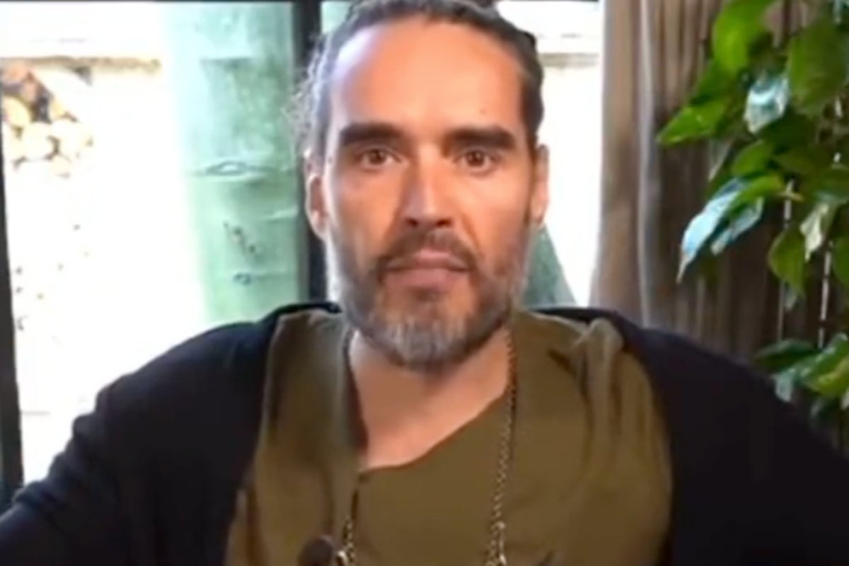 joeroganhq's tweet card. If you think either of these perennial reply guys are wrong, then you’ve just proved that they’re right