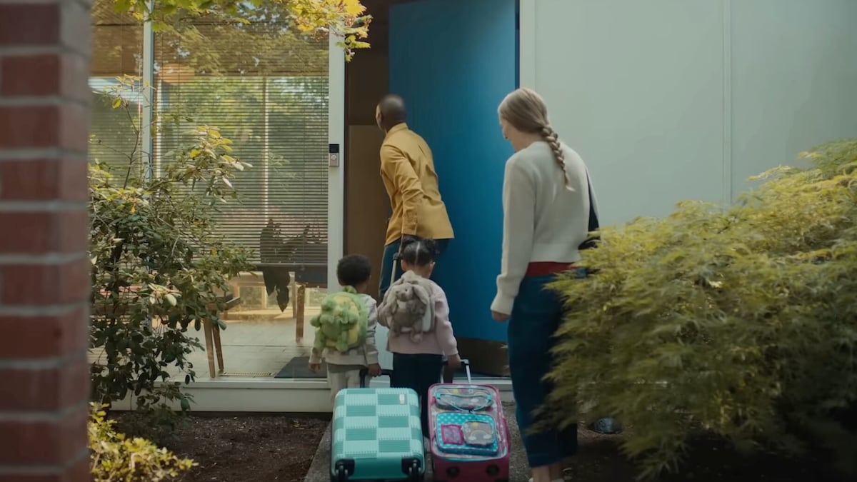 SwayEffect's tweet card. Co-Founders Justine Palefsky and Tasneem Amina explain how their home-swapping platform Kindred is disrupting the travel industry