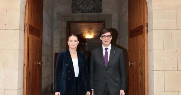 JoanAndreu72's tweet card. . El president de la Generalitat, Salvador Illa, i la del Govern, Marga Prohens,