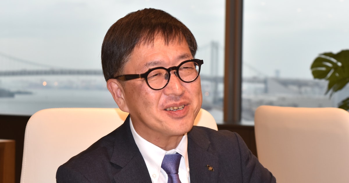 nikkei's tweet card. 川崎重工業は、二輪車や汎用エンジン、航空・宇宙など幅広い事業に取り組む会社です。水素関連やロボットを成長分野と捉えており、2026年3月期の連結純利益は820億円を見込んでいます。川崎重工業の常務執行役員で人事本部長を務める金子剛史氏に、採用の際に重視するポイントや同社の強みについて聞きました。かねこ・たけし　1990年（平2年）慶大経卒、川崎重工業入社。モーターサイクル&エンジンカンパニー...