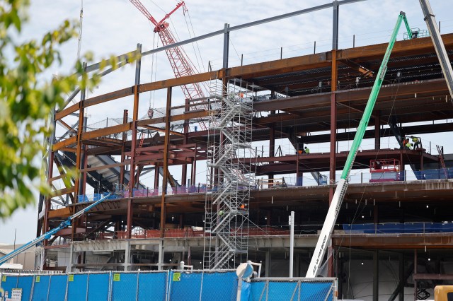 WGNRadio's tweet card. WGN’s Ryan Burrow speaks with Pat Ryan Junior of Ryan Sports Development about progress being made on the new home of Northwestern Football, Ryan Field. The final steel beam is in place, a ye…