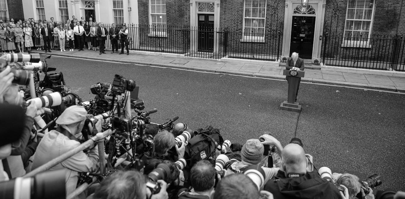 kacperleniewicz's tweet card. Only 9% of journalists working for national and transnational media come from a working class background.