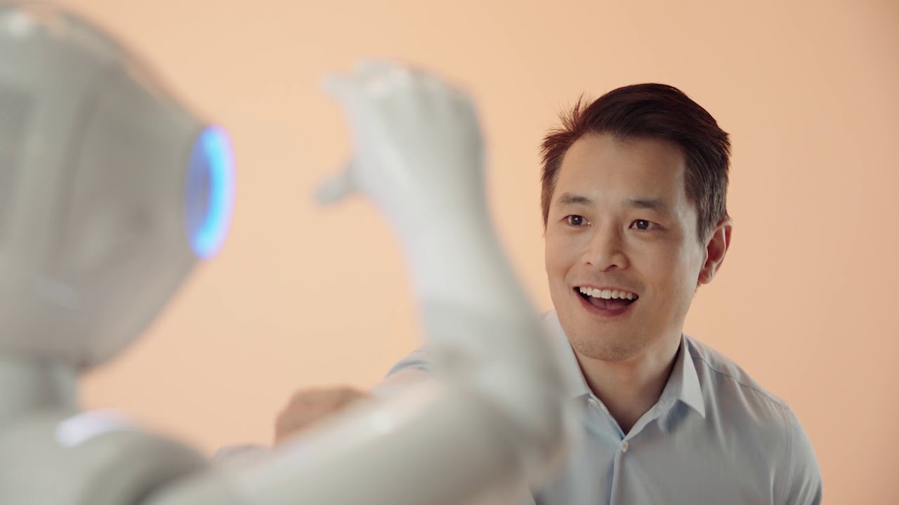 alisys's tweet card. First Encounter with Pepper: an efficient ground attendant ✈