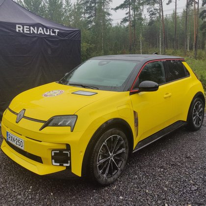 Tweet card summary image