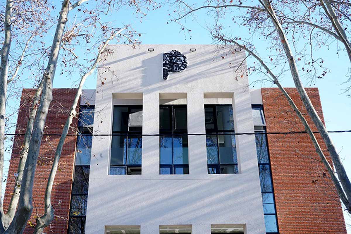 quedigital1's tweet card. Este martes se aprobó una renegociación del costo de la obra de la Casa de la Provincia en Mar del Plata, paralizada desde el 2022.