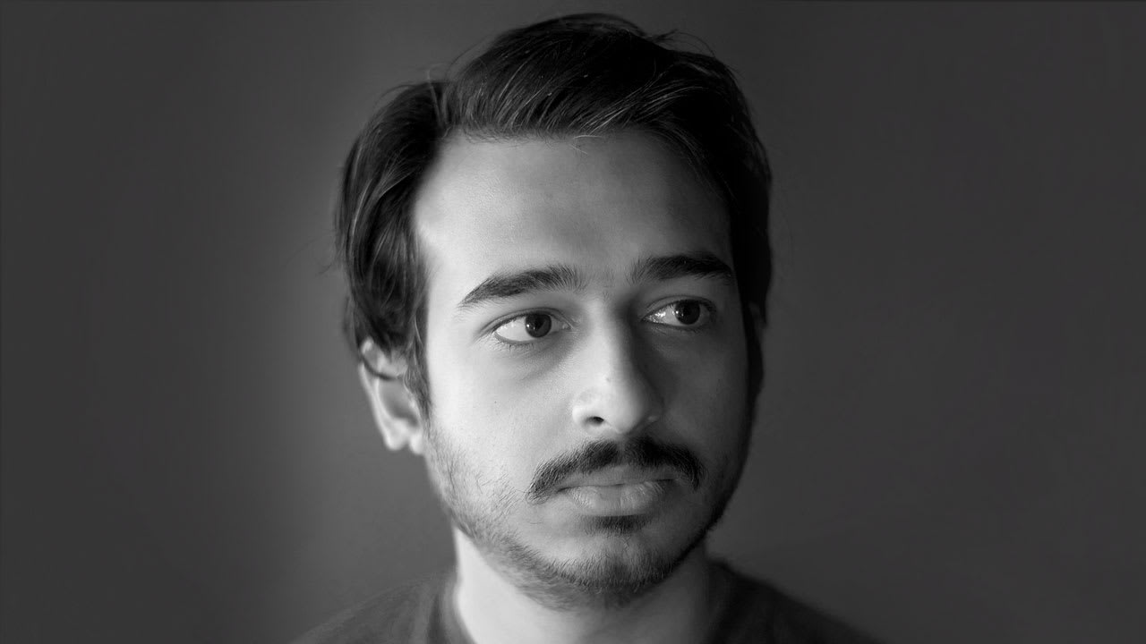 dineshprasanth's tweet card. "I was just 19, a solo founder, with over $8M in the bank and three employees."