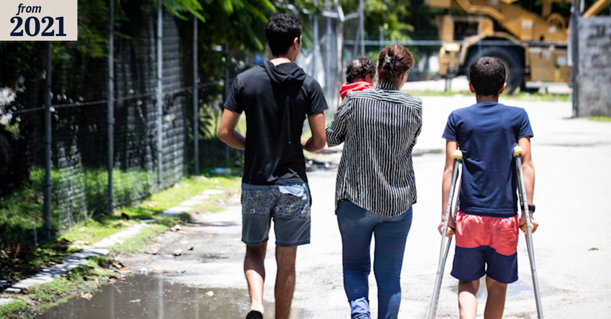 claire_loughnan's tweet card. A company supporting asylum seekers in Papua New Guinea billed the Australian government $75 an hour for local workers.