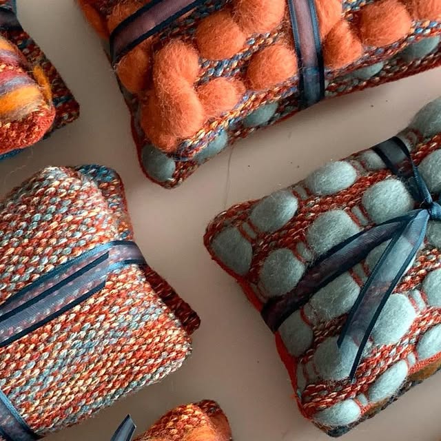 CSaboDesigns's tweet card. Cassandra Sabo Designs | Textile Designer | Weaver | Educator (@csabodesigns) • Instagram photo