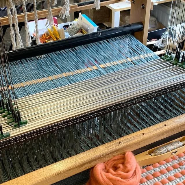 CSaboDesigns's tweet card. Cassandra Sabo Designs | Textile Designer | Weaver | Educator (@csabodesigns) • Instagram photo