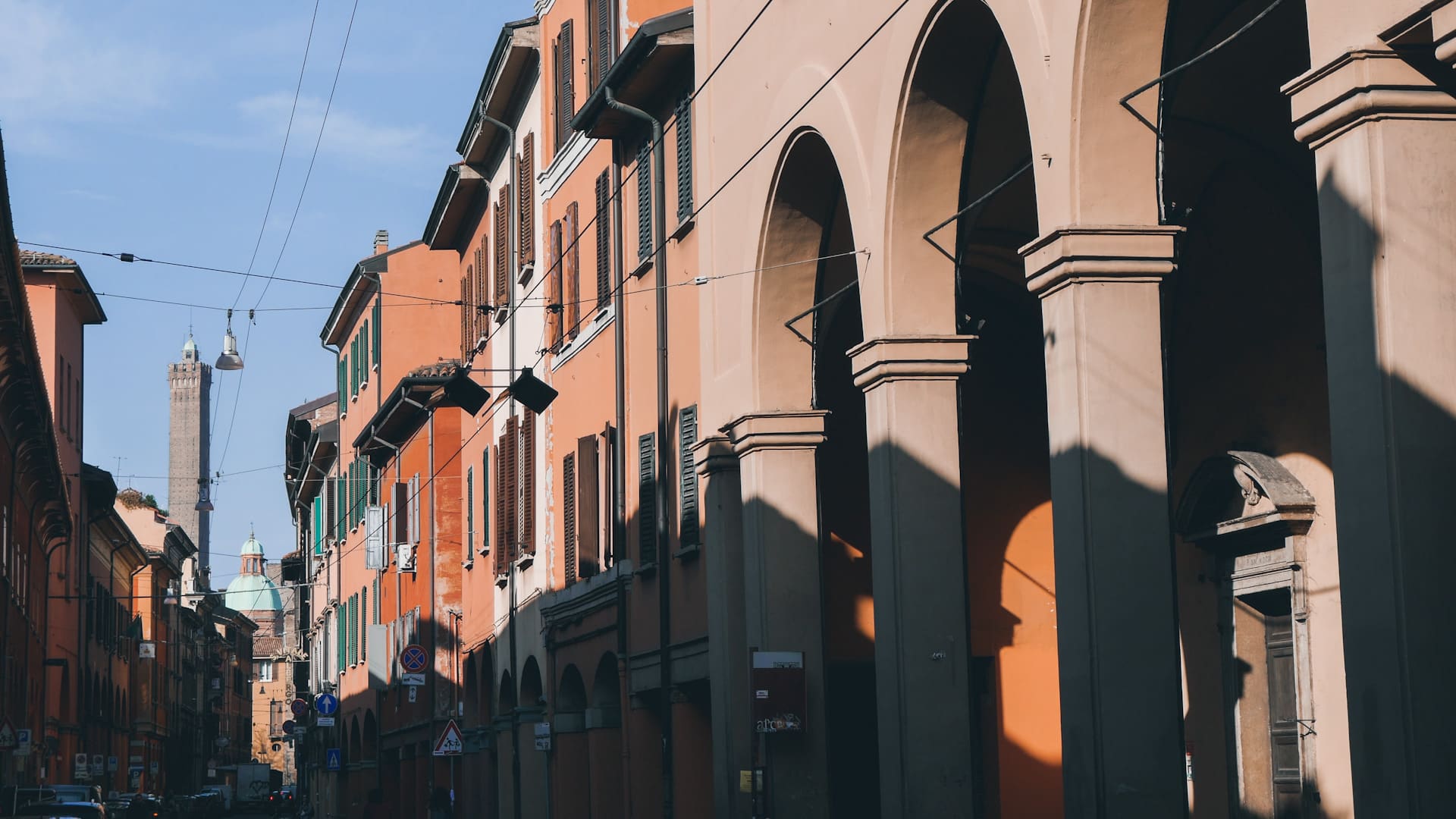 xixerone_en's tweet card. Wondering about the best areas to stay in Bologna? From the medieval charm of Centro Storico to the up-and-coming Pratello, these are the best quarters and hotels in the city.