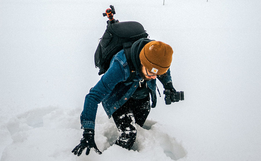 bettertechtips's tweet card. Taking photos in winter is a great variant for lovers of the holiday atmosphere. Snow-covered fir trees, city alleys decorated with lights, or cozy photo studios will be ideal locations for the...