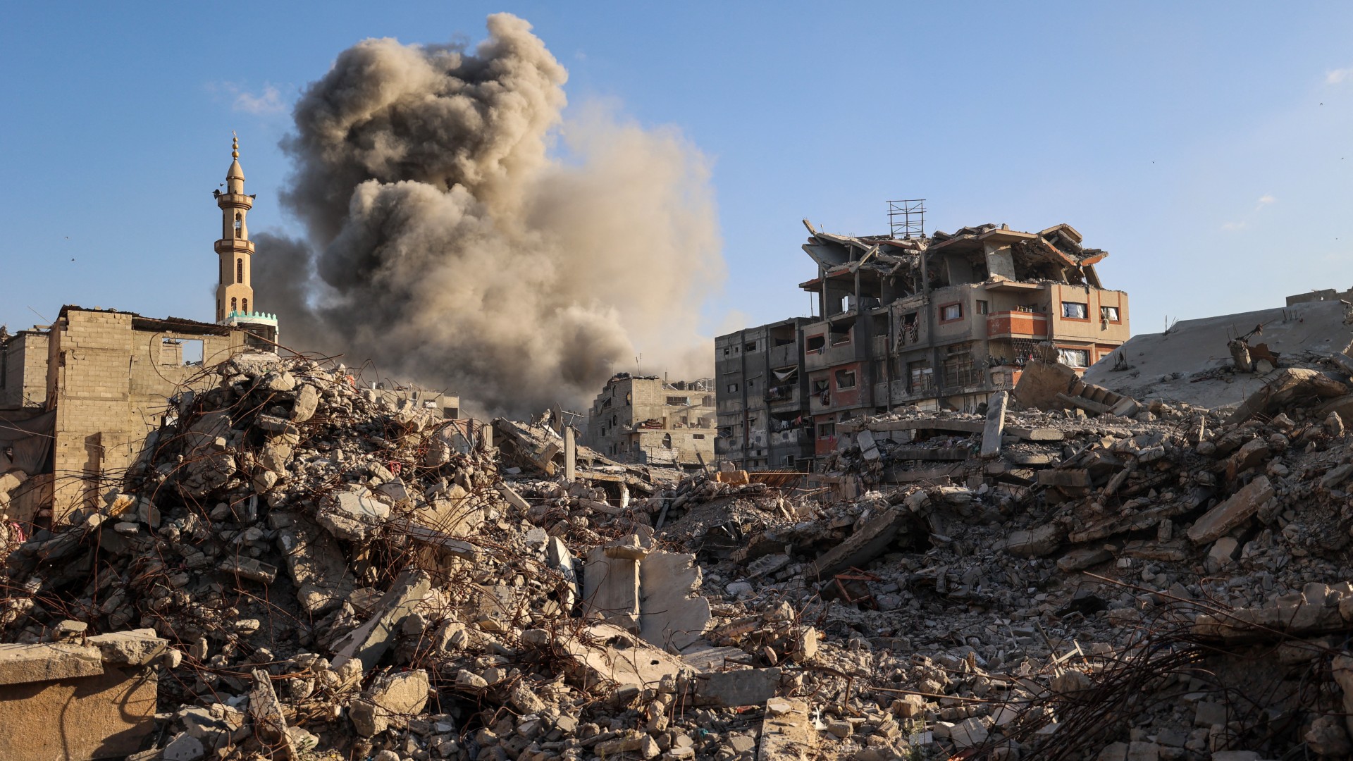 MiddleEastEye's tweet card. Meanwhile, Hamas delegation to meet Qatari and Egyptian officials in Cairo