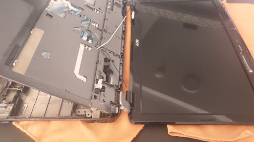 systemredpc's tweet card. Cuidar tu laptop adecuadamente. 20% dscto en mantenimiento