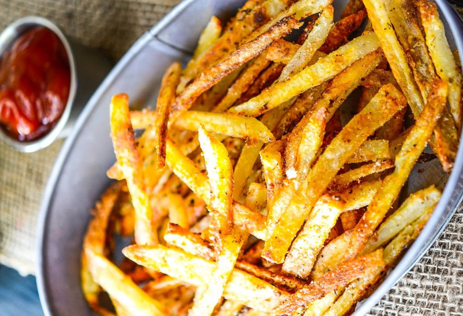 chefcuisto's tweet card. Vous cherchiez une bonne recette de frites maison? Ces frites sont parfaites, croustillantes et ne nécessitent pas de friteuse!