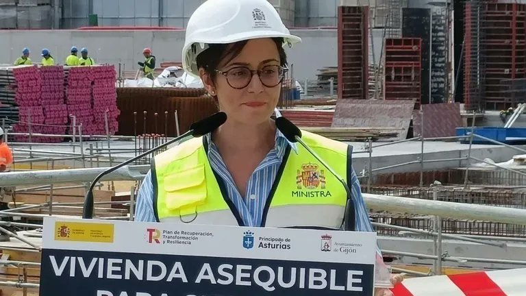 mcuenaca's tweet card. Hace dos años, Isabel Rodríguez (1981) estrenaba su nuevo cargo en el Gobierno a la cabeza del Ministerio de Vivienda y Agenda Urbana, una institución recién restablecida por...