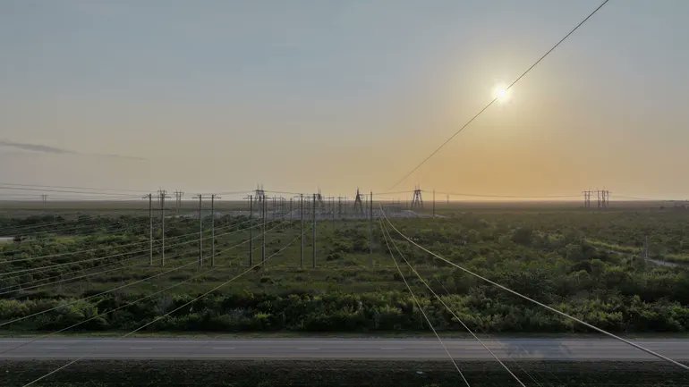 FERChatterjee's tweet card. Grid planners can quickly squeeze more out of existing assets using grid-enhancing technology. State regulators should evaluate these options for local upgrades and longer-term regional planning.