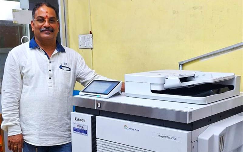 Canon_India's tweet card. SVG Print 'N' Pack unpacks new print prowess with Canon