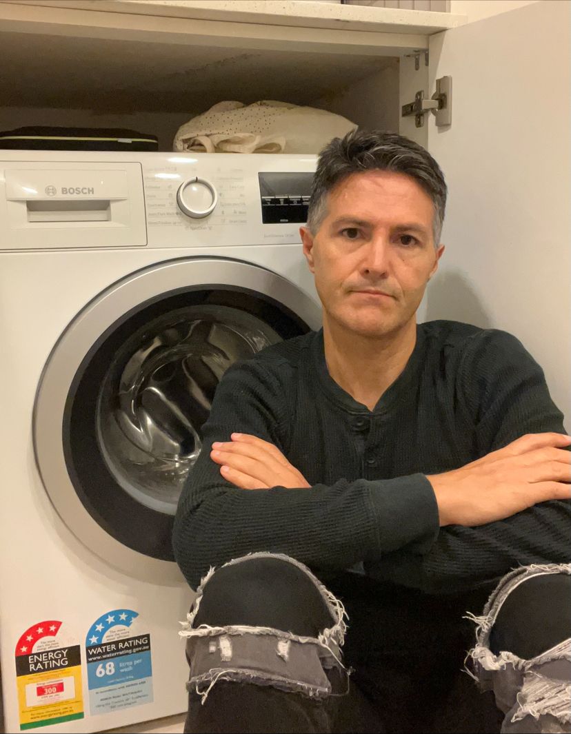 HelloStrata's tweet card. This washing machine cost less than a $1000 dollars and it has a star rating system. Yet when you make one of the biggest investment in your life - i.e. buying an apartment - there is no such thing....