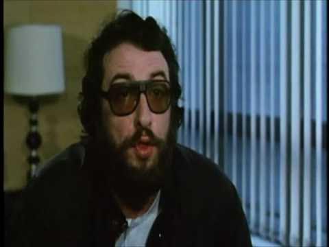 DRY_Mallorca's tweet card. Eugenio funcionalidad de un banco