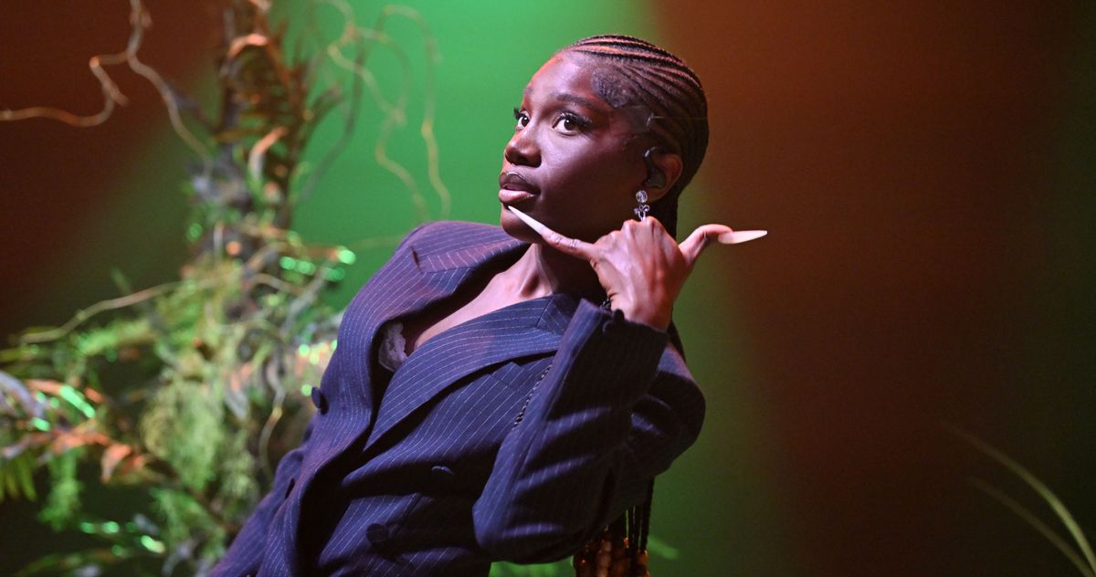 CraigSJ's tweet card. The delightfully unpredictable artist is capable of anything.