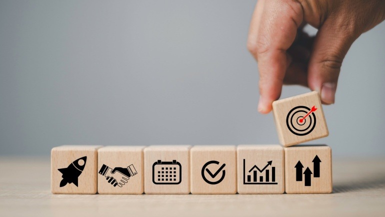 _VoipReview's tweet card. Deutsche Telekom introduces One Portal to simplify B2B operations and enhance customer experience across Europe.