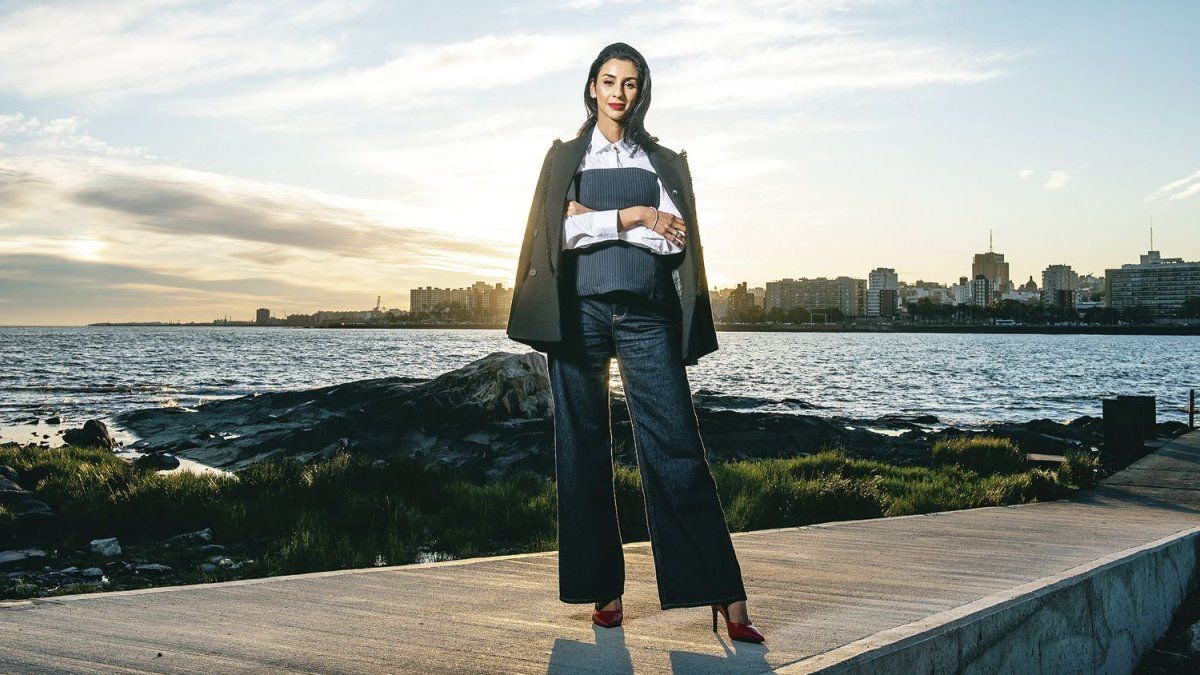 galeriarevista's tweet card. La directora nacional de Cambio Climático, del Ministerio de Ambiente, expone sus credenciales y profundiza en el vínculo entre crisis ambiental y conciencia social al considerar que las afectaciones...