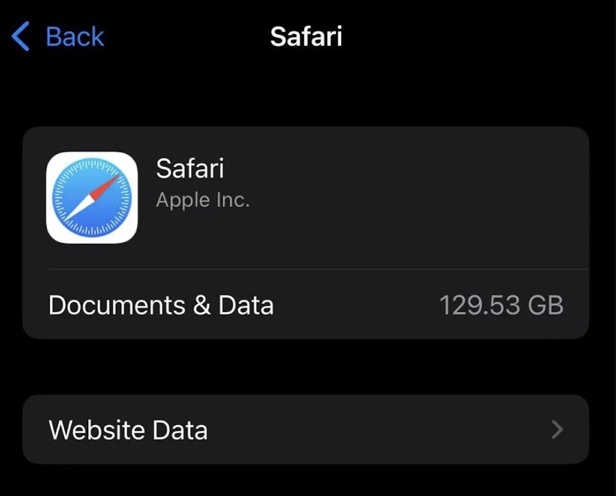 iOS_Feedback's tweet card. New Apple's iOS 26 and iPadOS 26 has been released. Why iPhone users are frustrated with storage management — and what Apple must finally fix. For over a decade, I’ve been a loyal iPhone user.