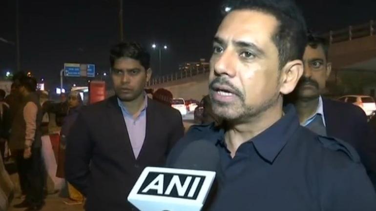 IndiaToday's tweet card. Robert Vadra compared himself with the businessmen like Vijay Mallya and Nirav Modi, who have fled the country after laundering huge amounts of money.