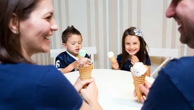 BlogBucket's tweet card. Here are some cool fun things when you can do staying indoor with your family when it's hot.