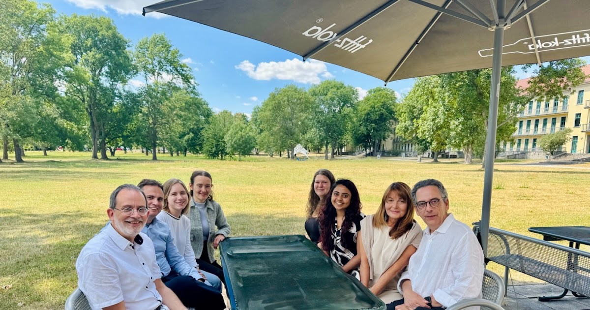 Yasasi_Abey's tweet card. The Web Science and Digital Libraries Research Group at Old Dominion University.