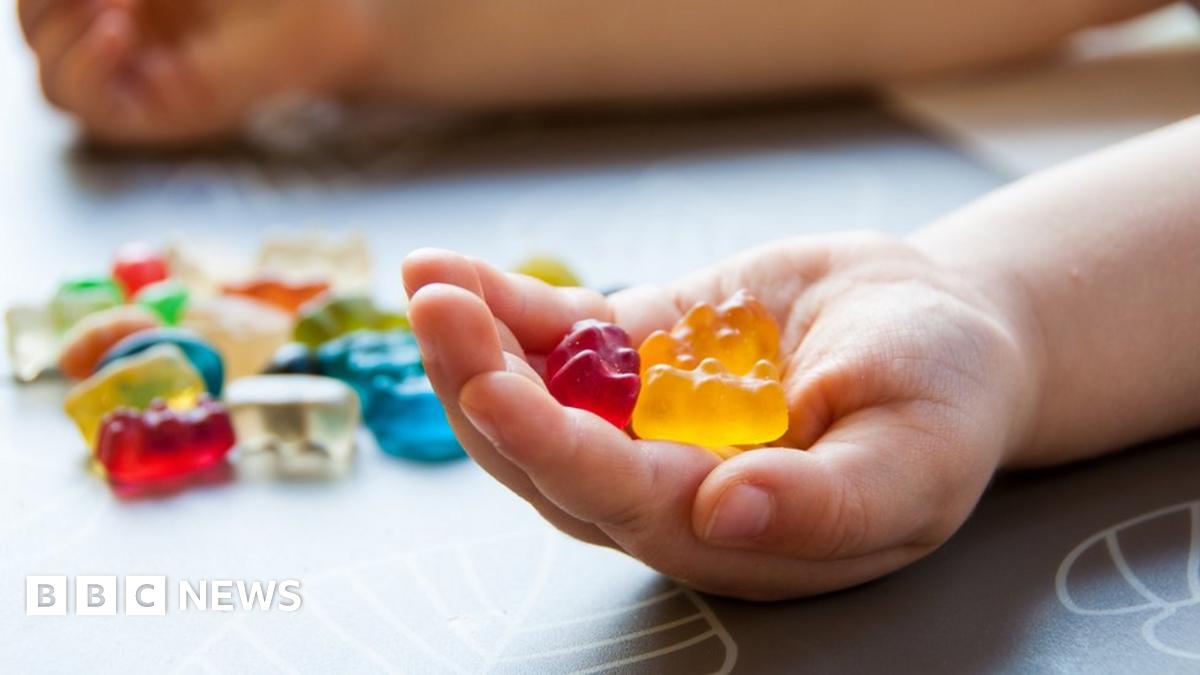 BBCNews's tweet card. Regular "treating" and over-feeding is a common issue, according to a review of parents' opinions.