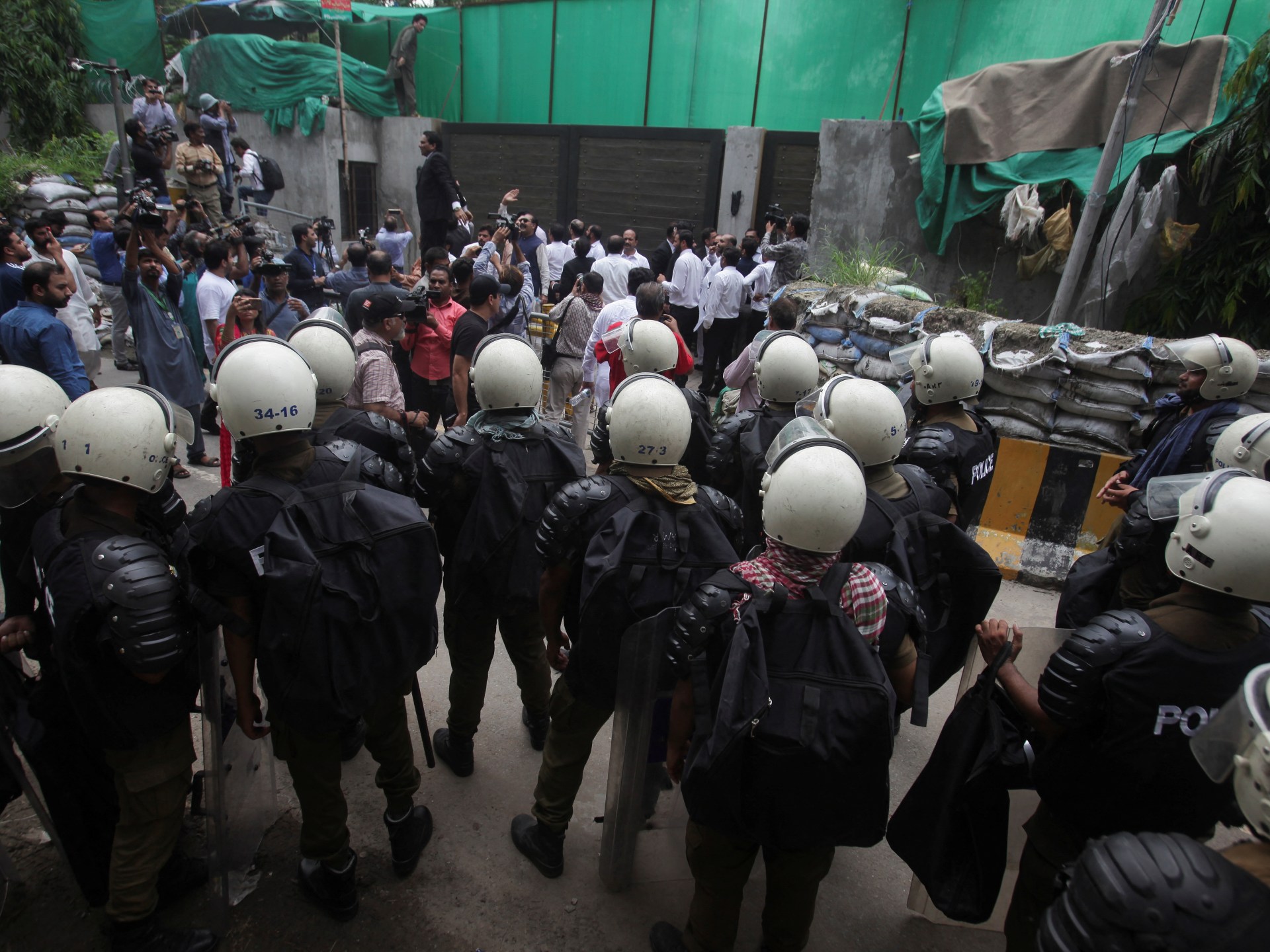 algolmitra's tweet card. Former prime minister calls for protests after court finds him guilty of selling state gifts.