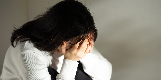 ac_ccp's tweet card. 子どもの時に虐待やネグレクト、家族間での問題を重ねた人ほど、その後の人生で苦しむ確率が高いーー。虐待の渦中を抜けても、病気や精神疾患、貧困、社会的孤立など、負の連鎖が続くことはさまざまなデータから明らかになっている。 一方で、逆境的な経験...