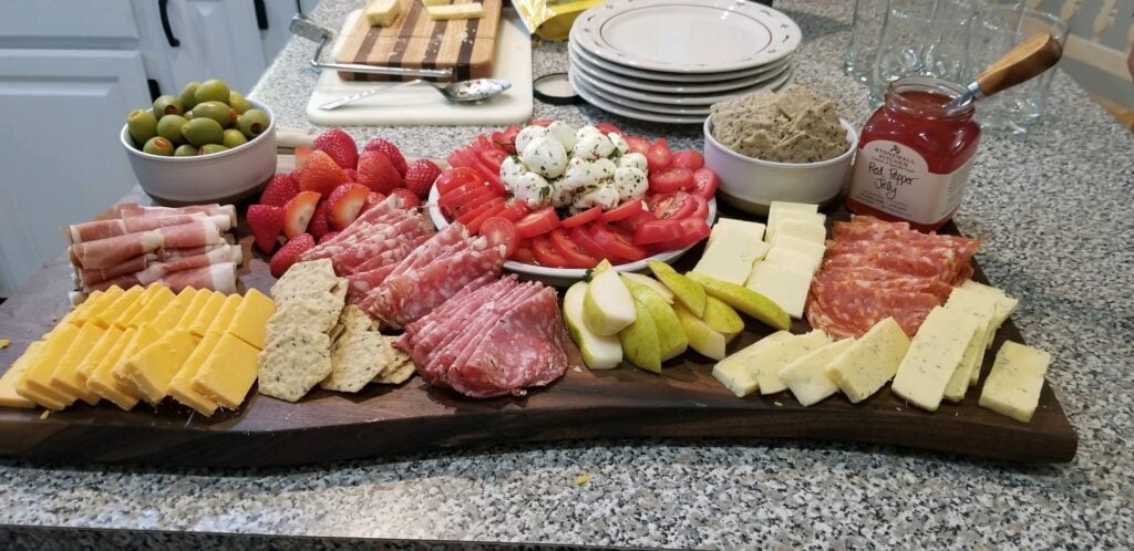chaosandwine1's tweet card. Charcuterie boards are all the rage these days with parties and gatherings or even just for fun at home with family! I often make a fun kid-friendly charcuterie for my kids for lunch and they love...