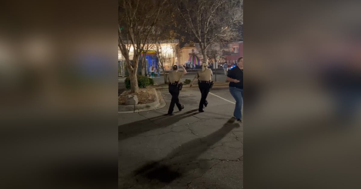 NewsBowne's tweet card. The incident occurred on Union Street S near Corban Avenue just before 7:30 p.m., leading to the cancellation of the event.