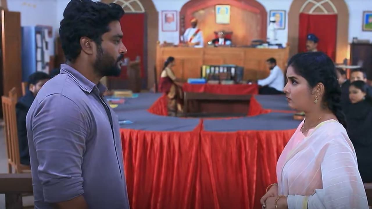 AsianetNewsTM's tweet card. Pandian Stores 2 Serial Today Sep 13 Episode Promo : பாண்டியன் ஸ்டோர்ஸ் 2 சீரியலில் இன்றைய 585ஆவது எபிசோடில் அரசி மற்றும் குமரவேல் தொடர்பான வழக்கில் தீர்ப்பு சொல்லும் நேரம் வந்துவிட்டது. குமரவேலுவி...