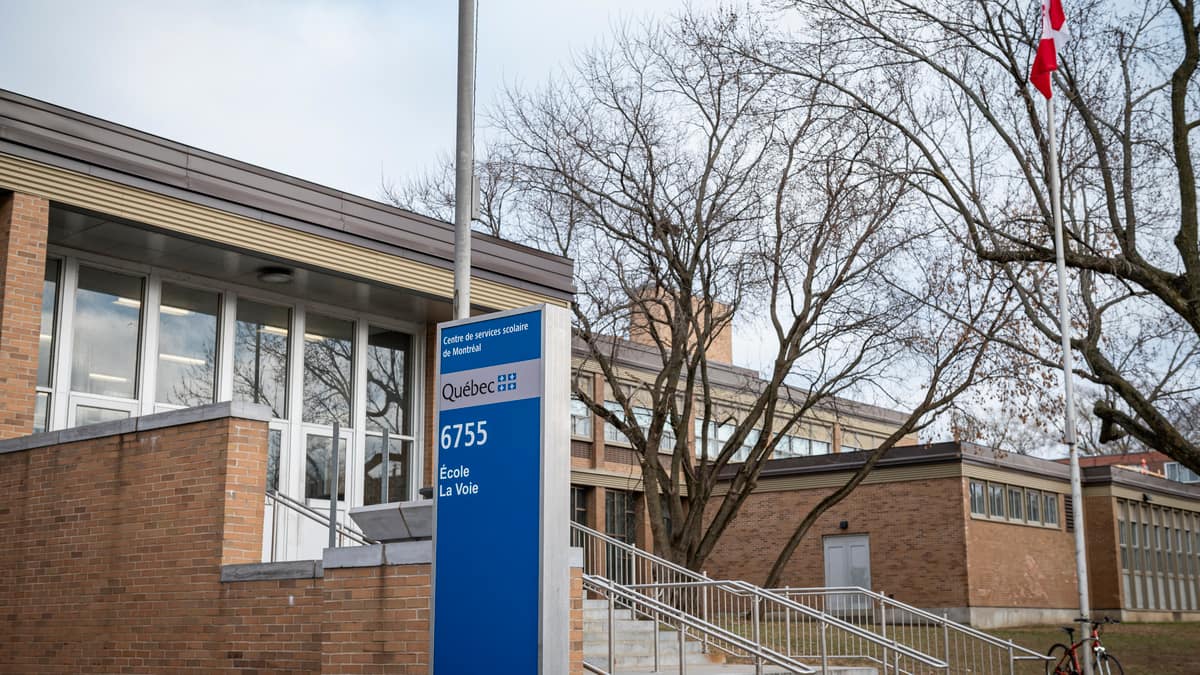 MarieRose42's tweet card. Les valeurs de l’islam sont enseignées la fin de semaine dans une école publique de Montréal, en contravention de la directive du ministre Drainville.