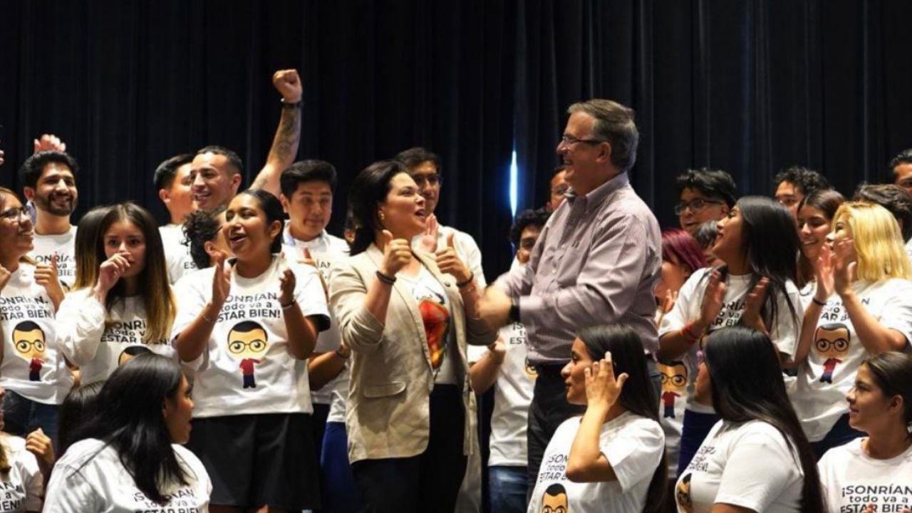 latinus_us's tweet card. Ebrard propone crear una secretaría para "consolidar a la 4T" a cargo de Andrés López Beltrán