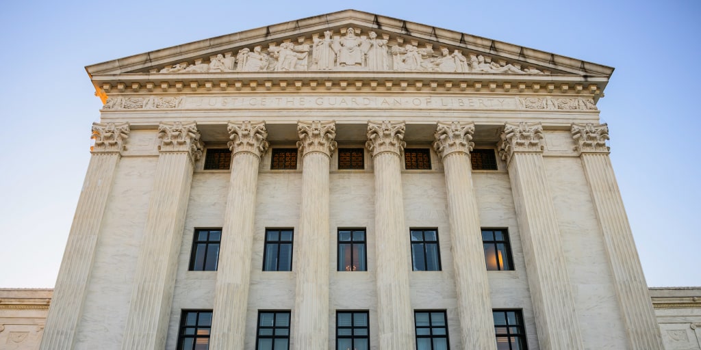 RoxProgressive's tweet card. The move will, for now, allow Texas to use the new district lines that a federal court blocked earlier this week as the Supreme Court reviews the case.