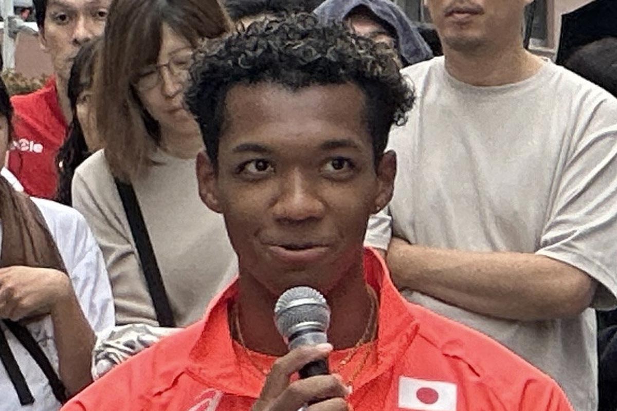 tospo_keiba's tweet card. 12月27日の中山大障害では、110m障害の日本記録保持者村竹ラシッドがプレゼンターを務めることが発表された