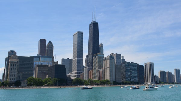 SQLHands's tweet card. **Description:** Many tools are available to migrate your on-premises database to an Azure SQL database. Are you familiar with all those tools, and how do you choose the be