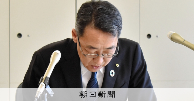 hirox246's tweet card. 　高校などに配備された「1人1台」のタブレット端末の故障が多発している問題で、徳島県教委の榊浩一教育長が26日、記者会見し、「生徒の学びの場に不自由をおかけしており深くおわびする」と謝罪した。故障機は…