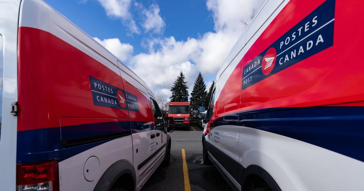 ctvottawa's tweet card. CUPW says commercial flyers won’t be in your mailbox as it urges the Crown corporation to come back to the bargaining table. CTV’s Stefan Keyes reports.