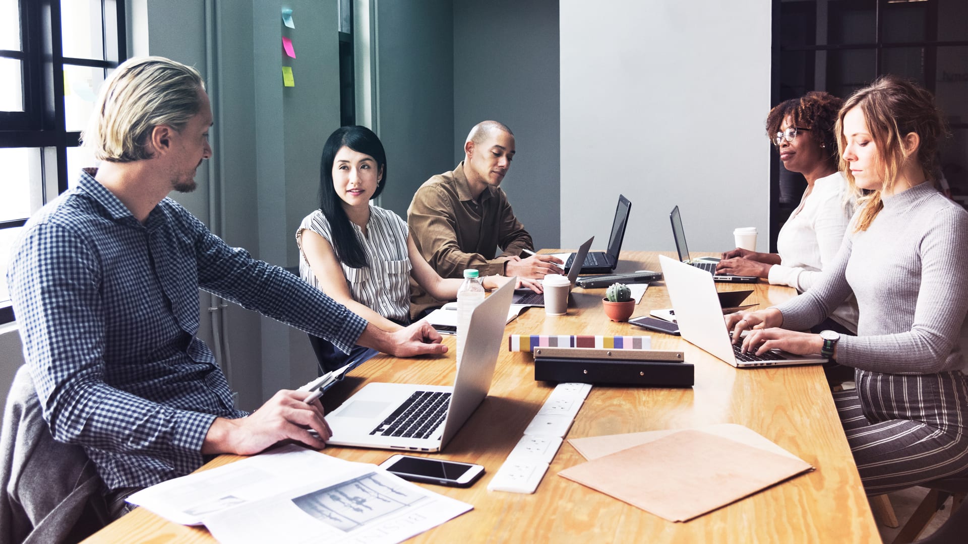 MultiTrainingSy's tweet card. Technology, talent shortage, and trust are just a few of the issues that will challenge workplace culture over the next decade.